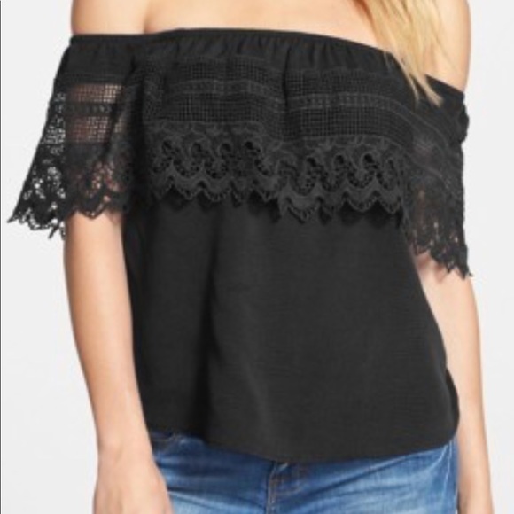 Socialite Tops - ☕️Off The Shoulder Crocheted Lace Black Top